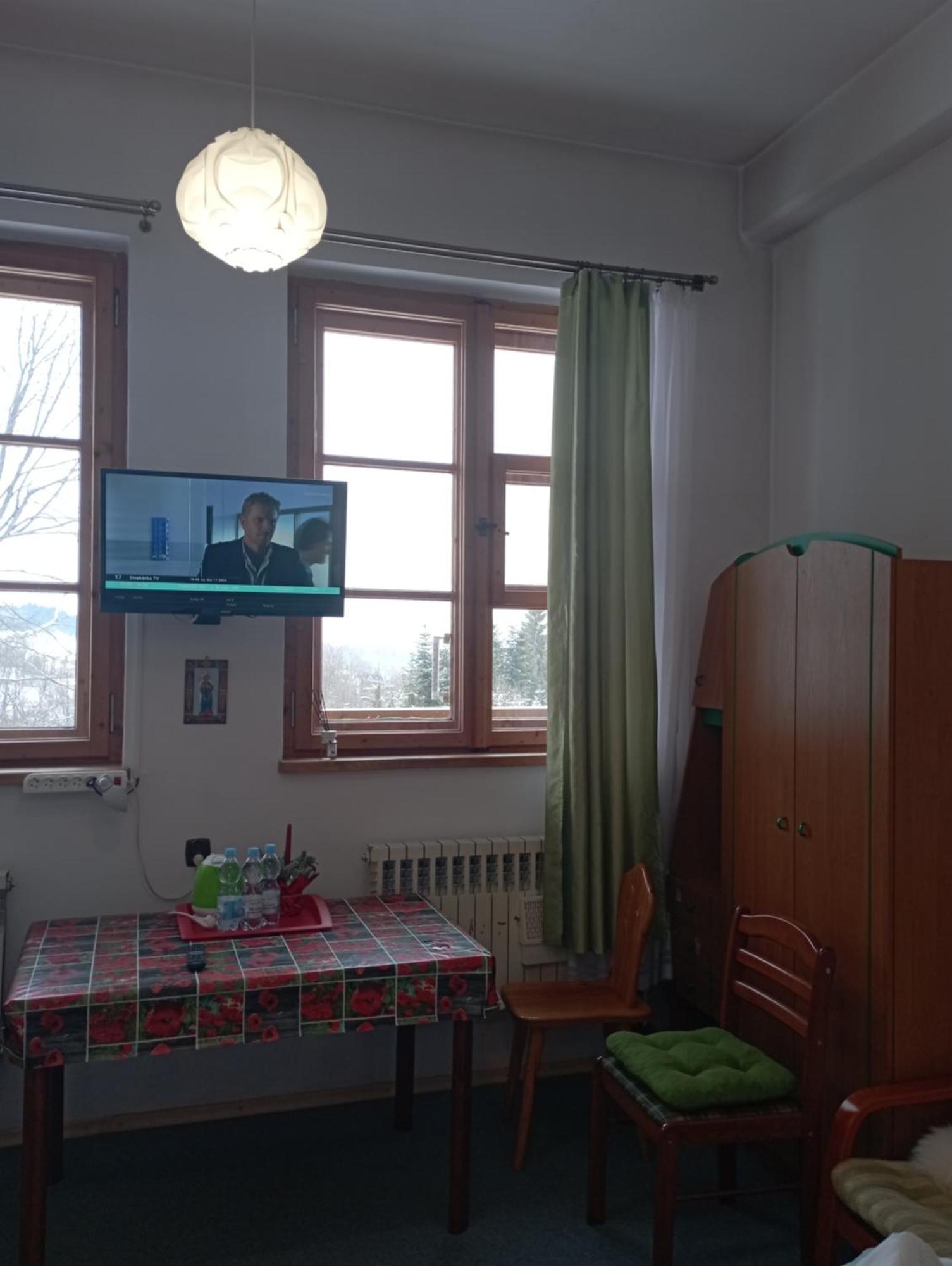 A3Apartament 2 Pokojowy Aneks Kuchenny 2 Lazienki Wlasne Na Korytarzu Villa Jumper Pobyt Na Termach Dla 2 Osob Gratis Закопане Стая снимка